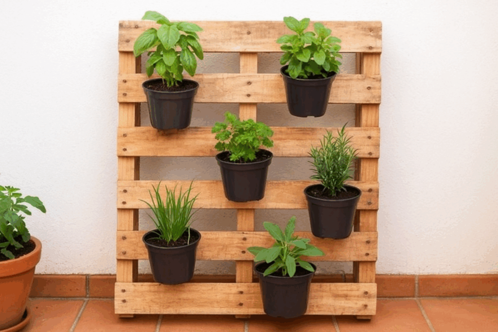 Horta Vertical com Pallets a primeira das 5 ideias de hortas para apartamento